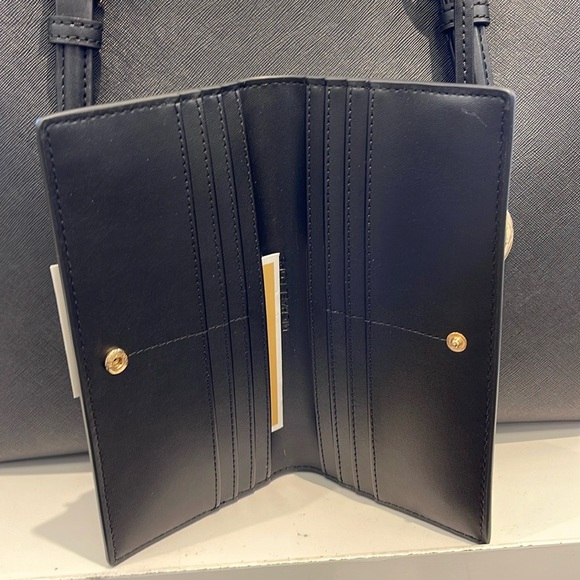 Michael Kors Reed Large Bifold Pebbled Leather Snap Wallet Card Case 
Black 
NWT - Picture 5 of 16